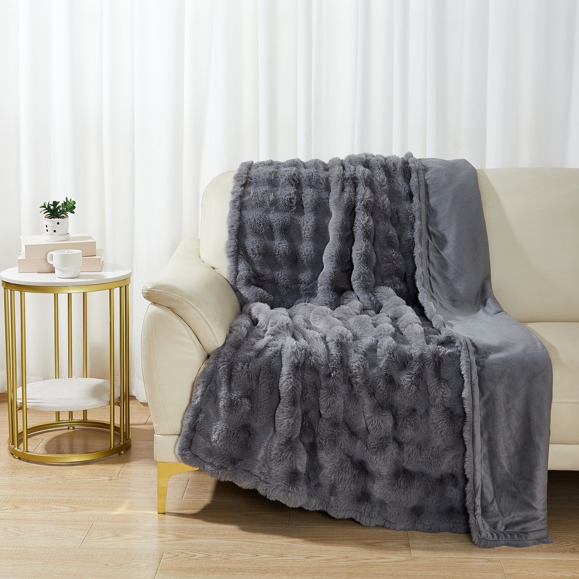 Better Homes & Gardens Grey Bubble Faux Fur Ultra Soft Luxury Oversize Throw Blanket 50" x 72", Grey Flannel