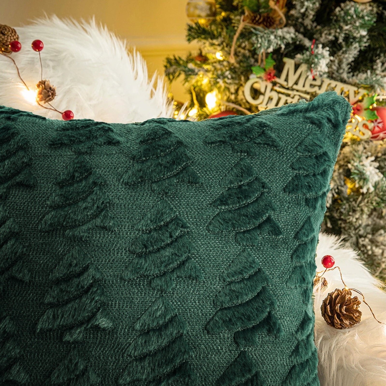Sanmadrola Christmas Tree Decorative Throw Pillow Covers Set of 2, 18"x18" Soft Fluffy Pillowcases for Home Décor, Boho Pillow Covers Winter Holiday Cushion Cases for Sofa Couch Bedroom Living Room