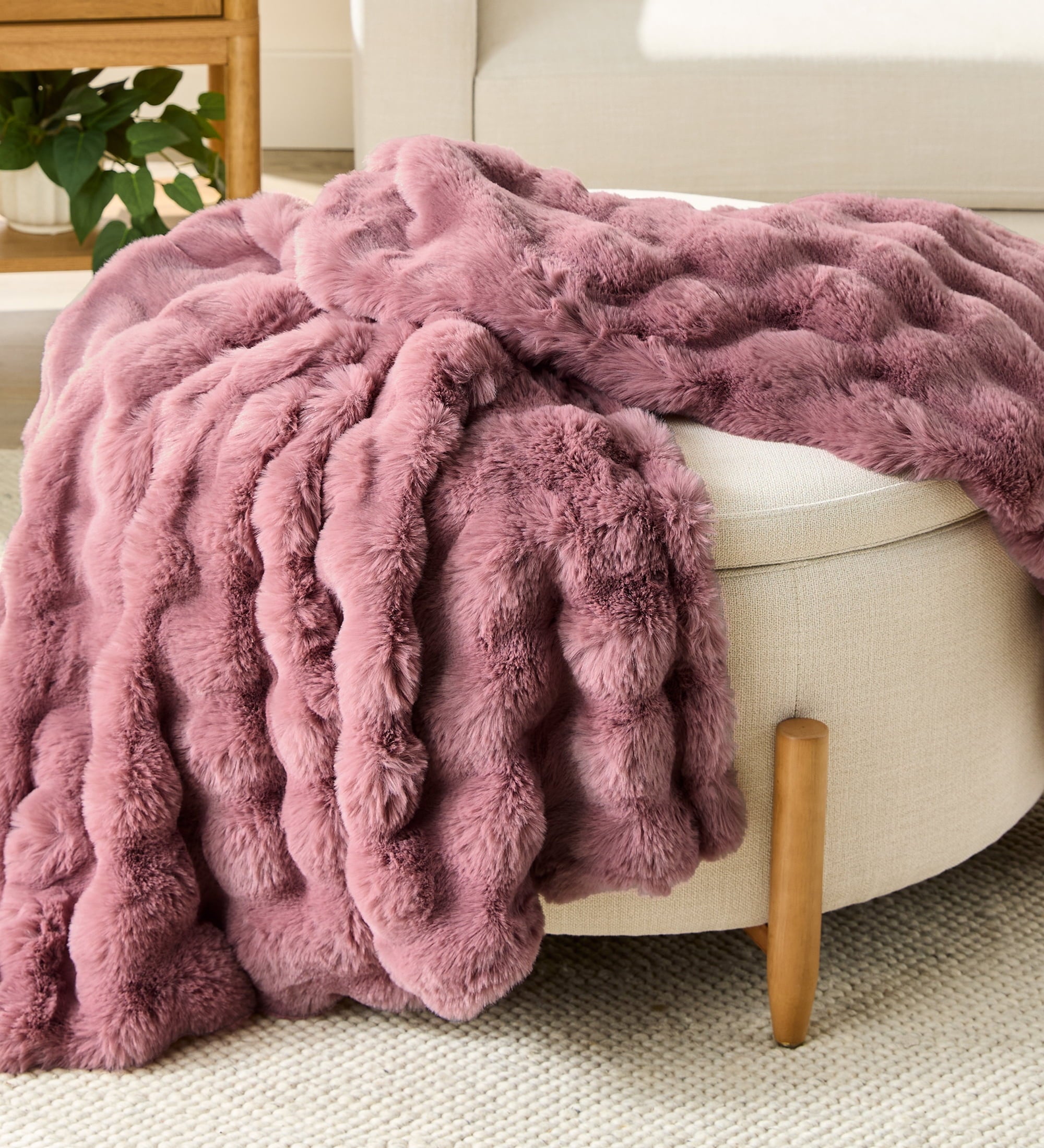 Better Homes & Gardens Grey Bubble Faux Fur Ultra Soft Luxury Oversize Throw Blanket 50" x 72", Grey Flannel