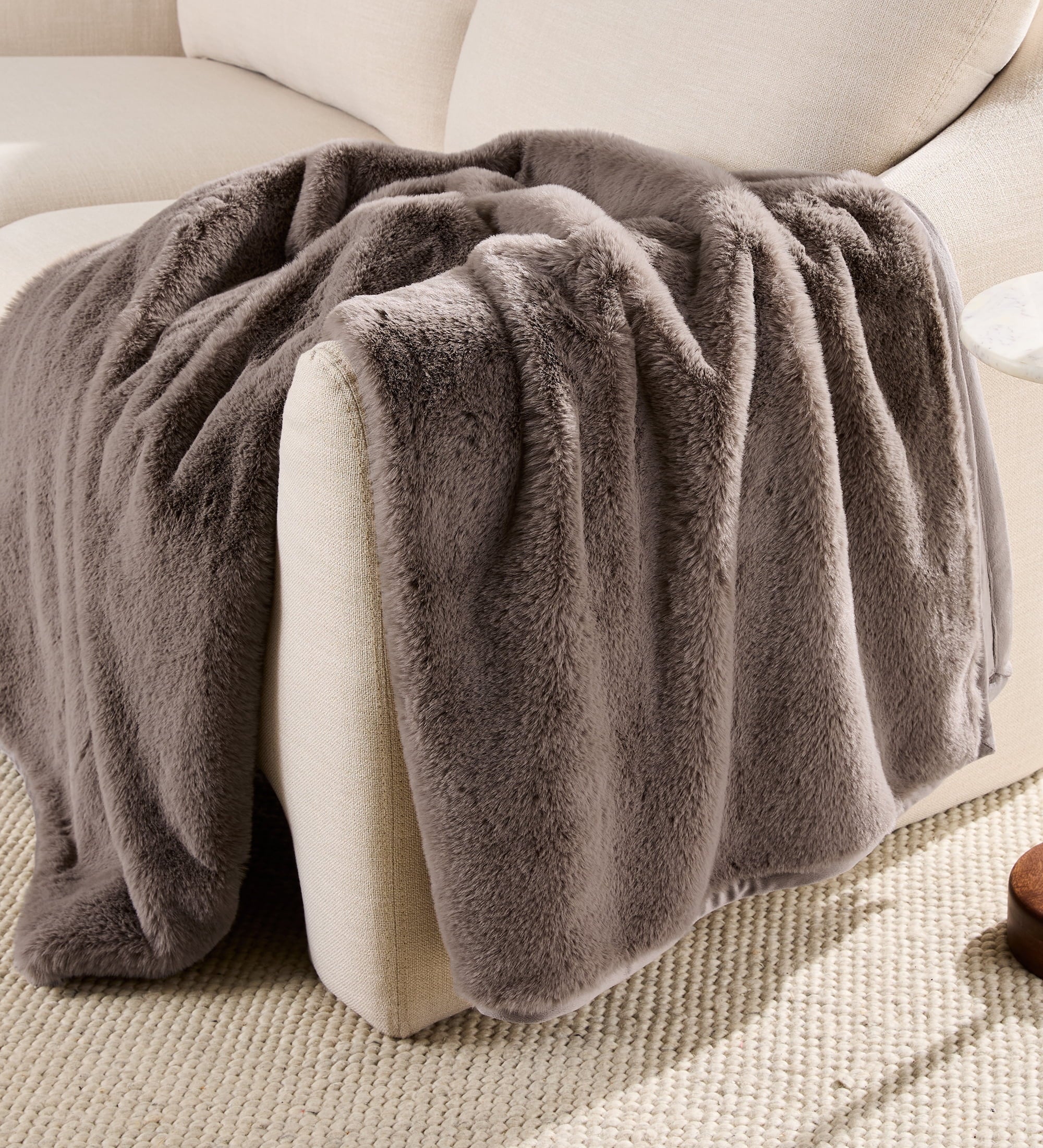 Better Homes & Gardens Grey Bubble Faux Fur Ultra Soft Luxury Oversize Throw Blanket 50" x 72", Grey Flannel