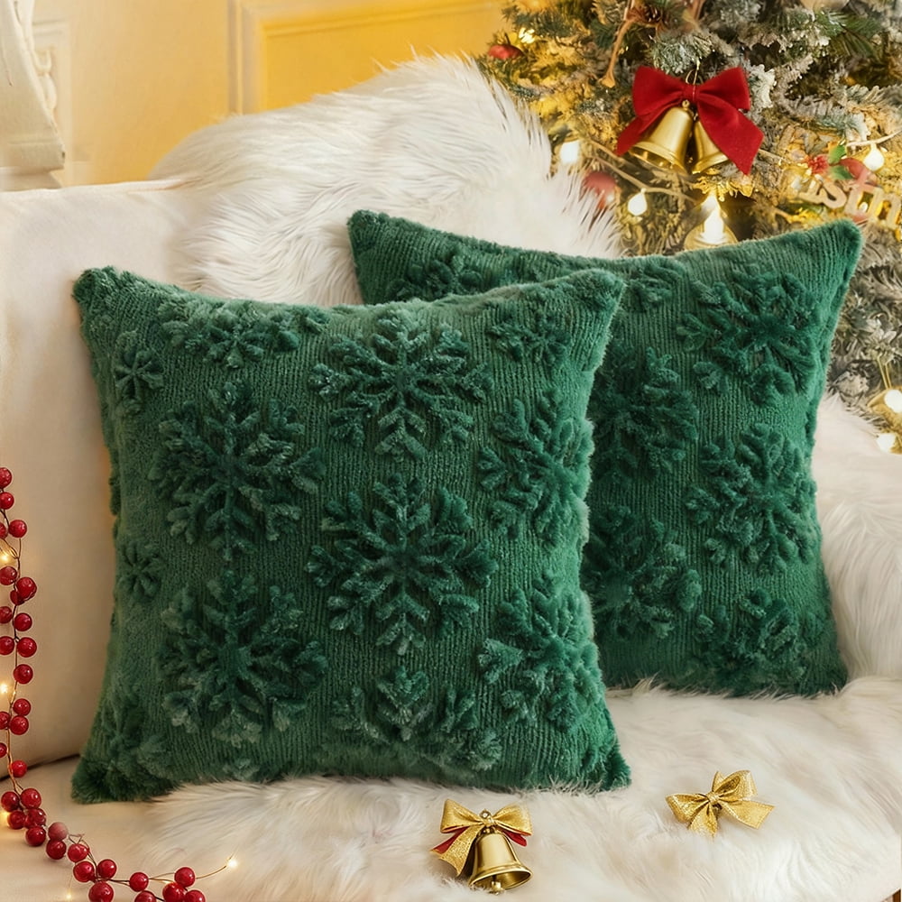 Sanmadrola Christmas Tree Decorative Throw Pillow Covers Set of 2, 18"x18" Soft Fluffy Pillowcases for Home Décor, Boho Pillow Covers Winter Holiday Cushion Cases for Sofa Couch Bedroom Living Room